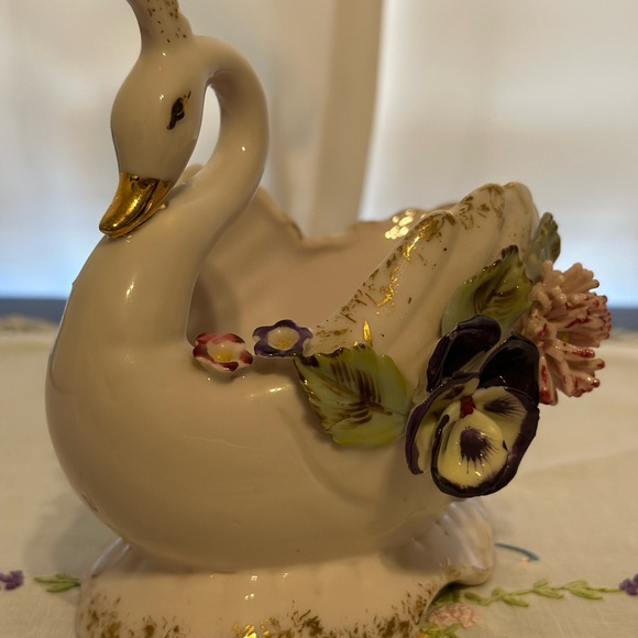 Vintage Pink Swan Planter Japan - Picture 2 of 12